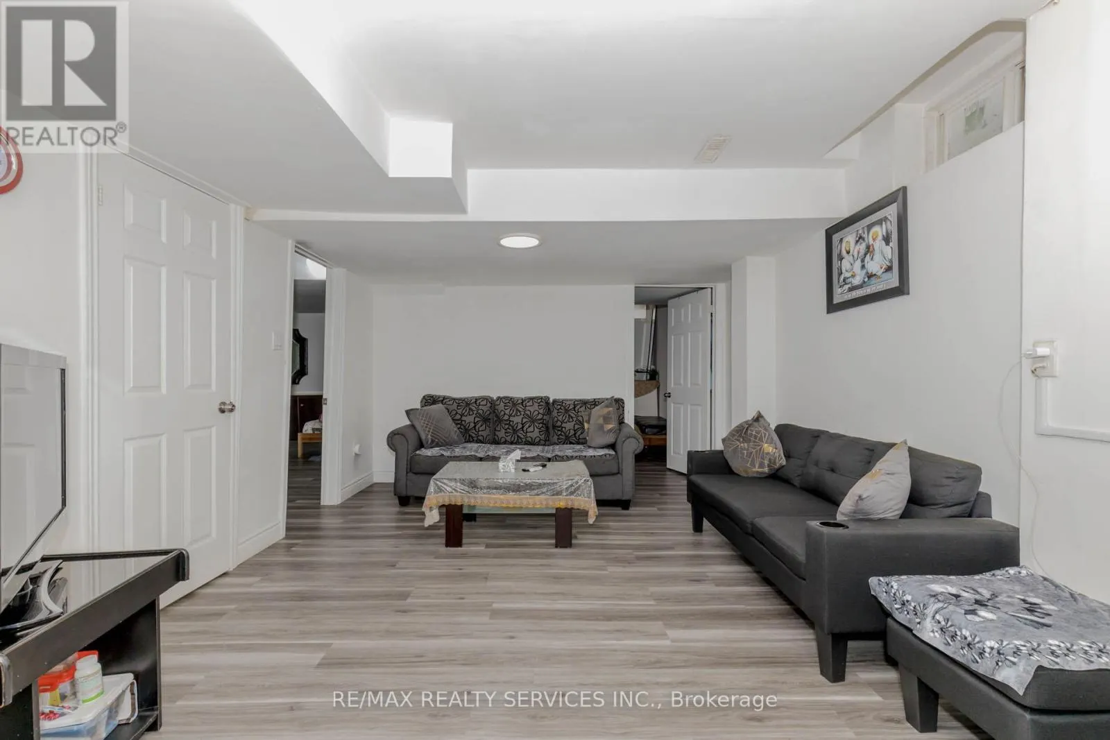 10 CEDARSPRINGS WAY