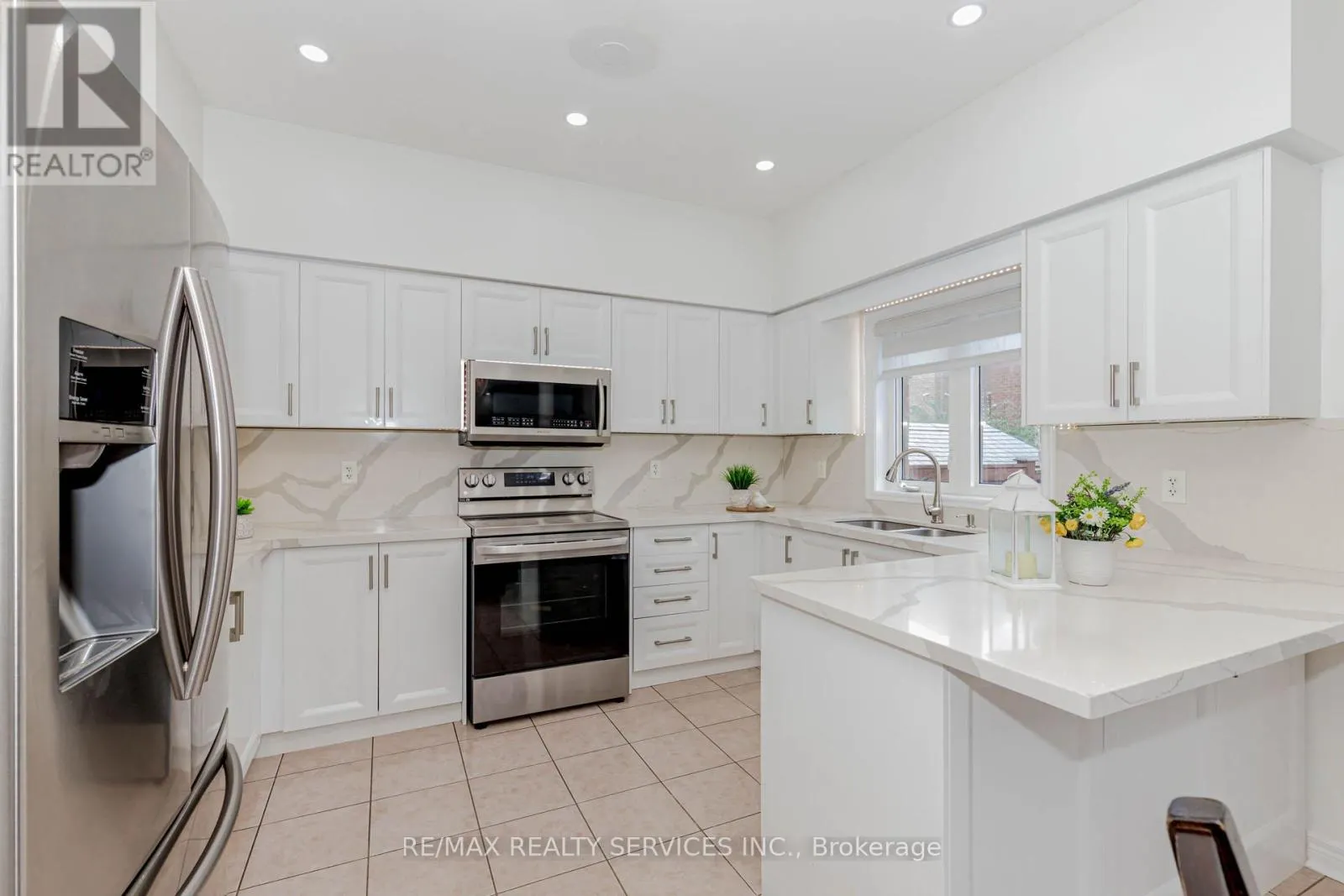 10 CEDARSPRINGS WAY