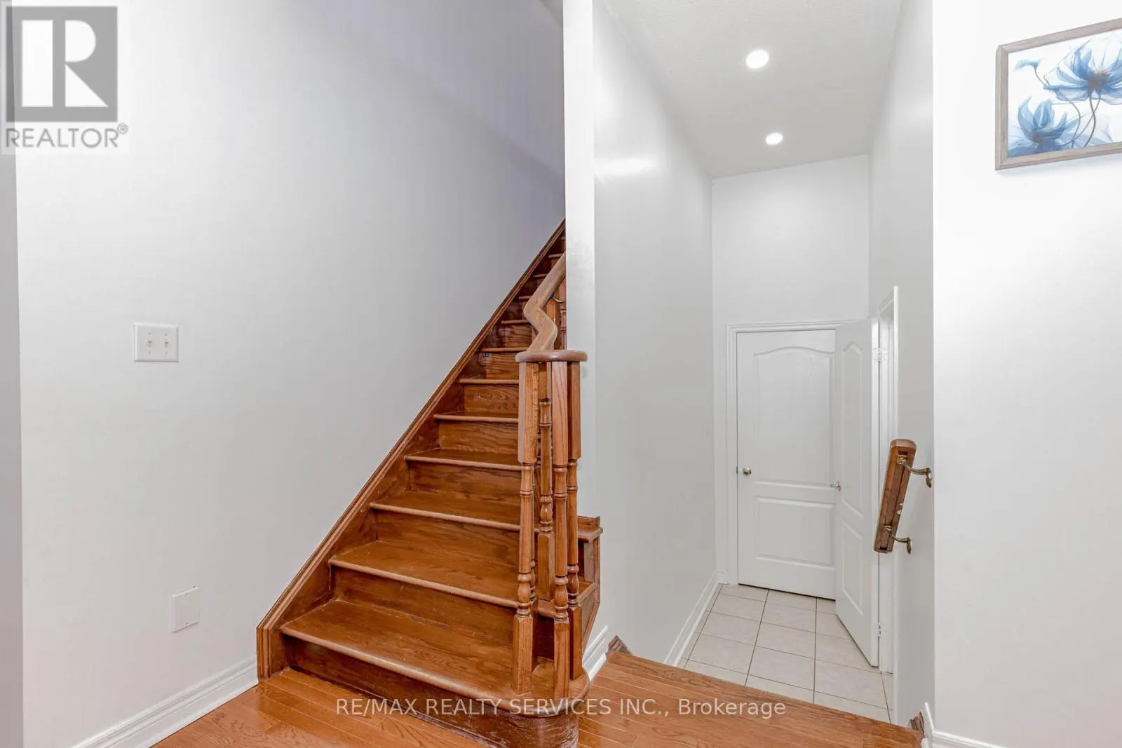 10 CEDARSPRINGS WAY
