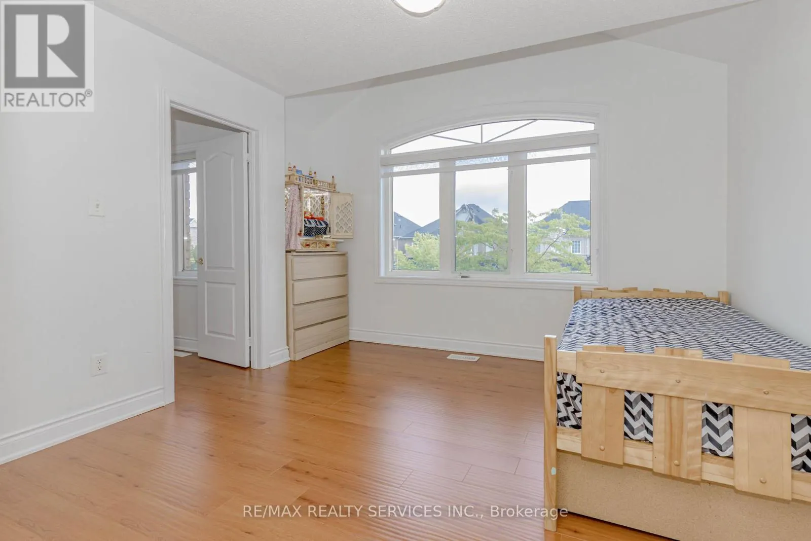 10 CEDARSPRINGS WAY