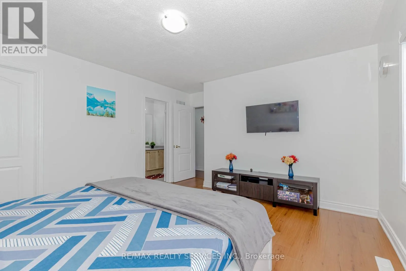 10 CEDARSPRINGS WAY