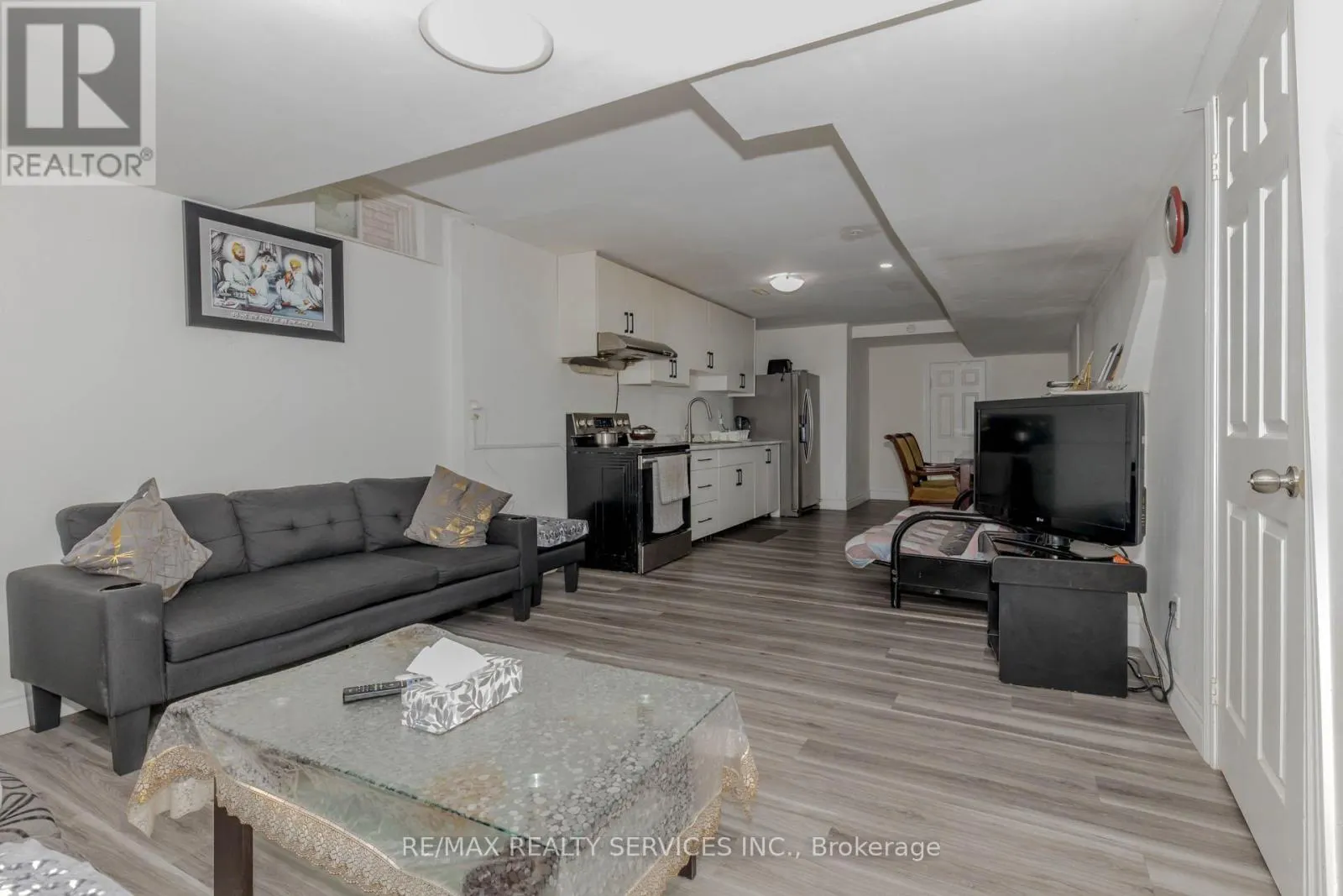 10 CEDARSPRINGS WAY