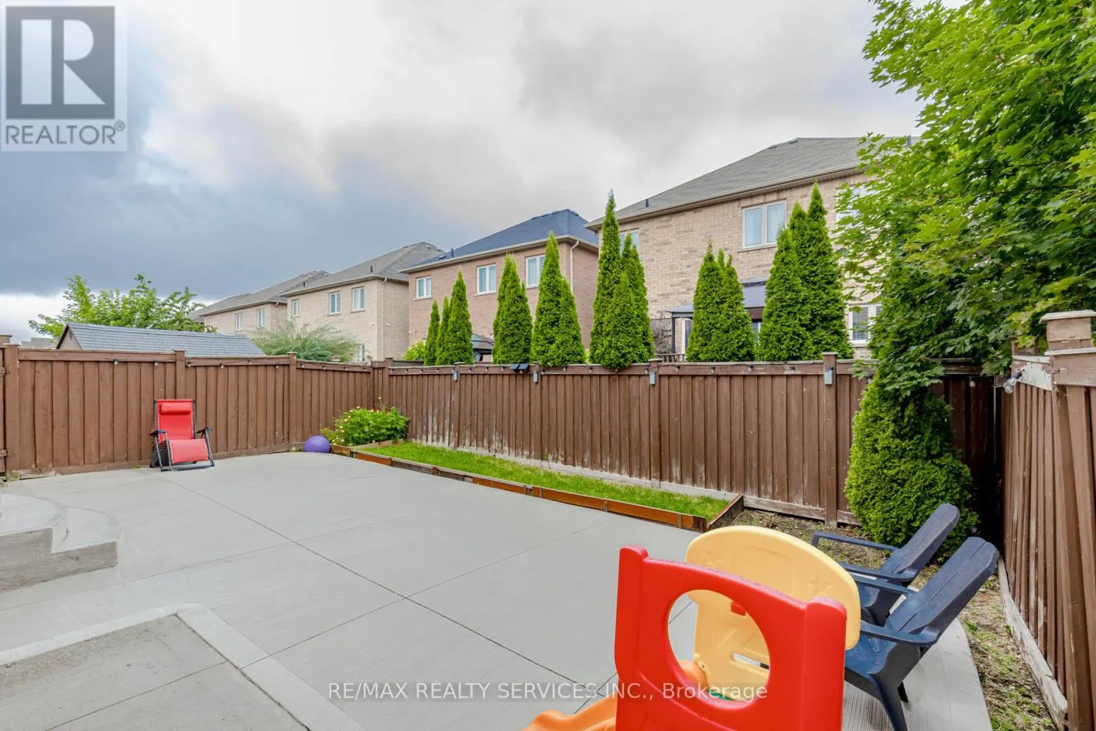 10 CEDARSPRINGS WAY