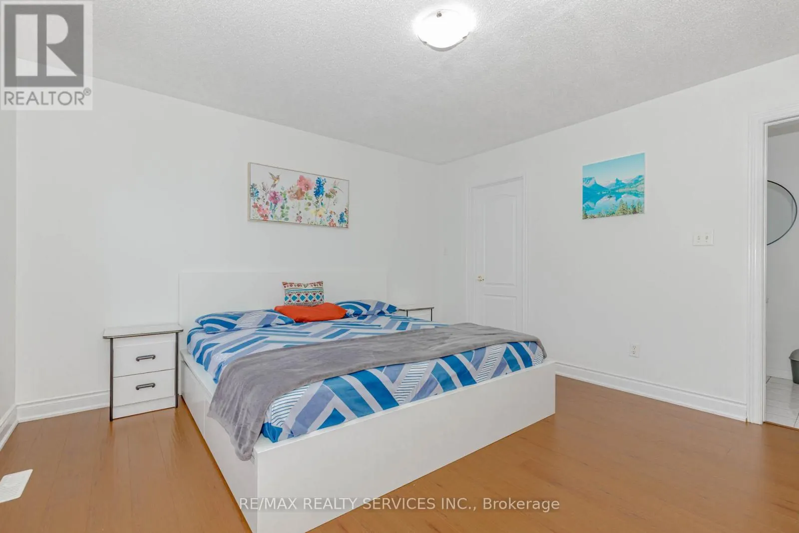 10 CEDARSPRINGS WAY
