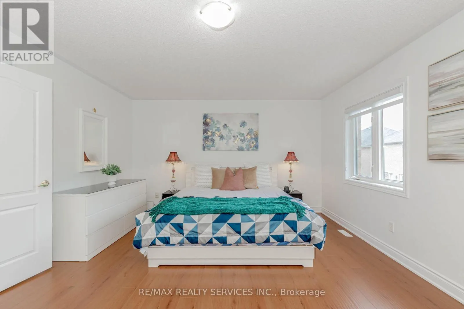 10 CEDARSPRINGS WAY