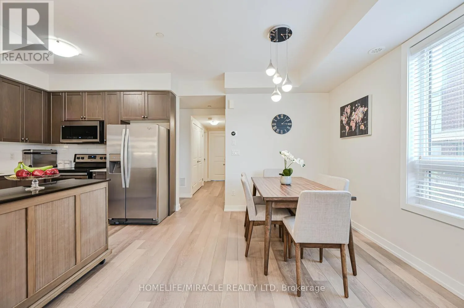 114 - 256 ROYAL YORK ROAD