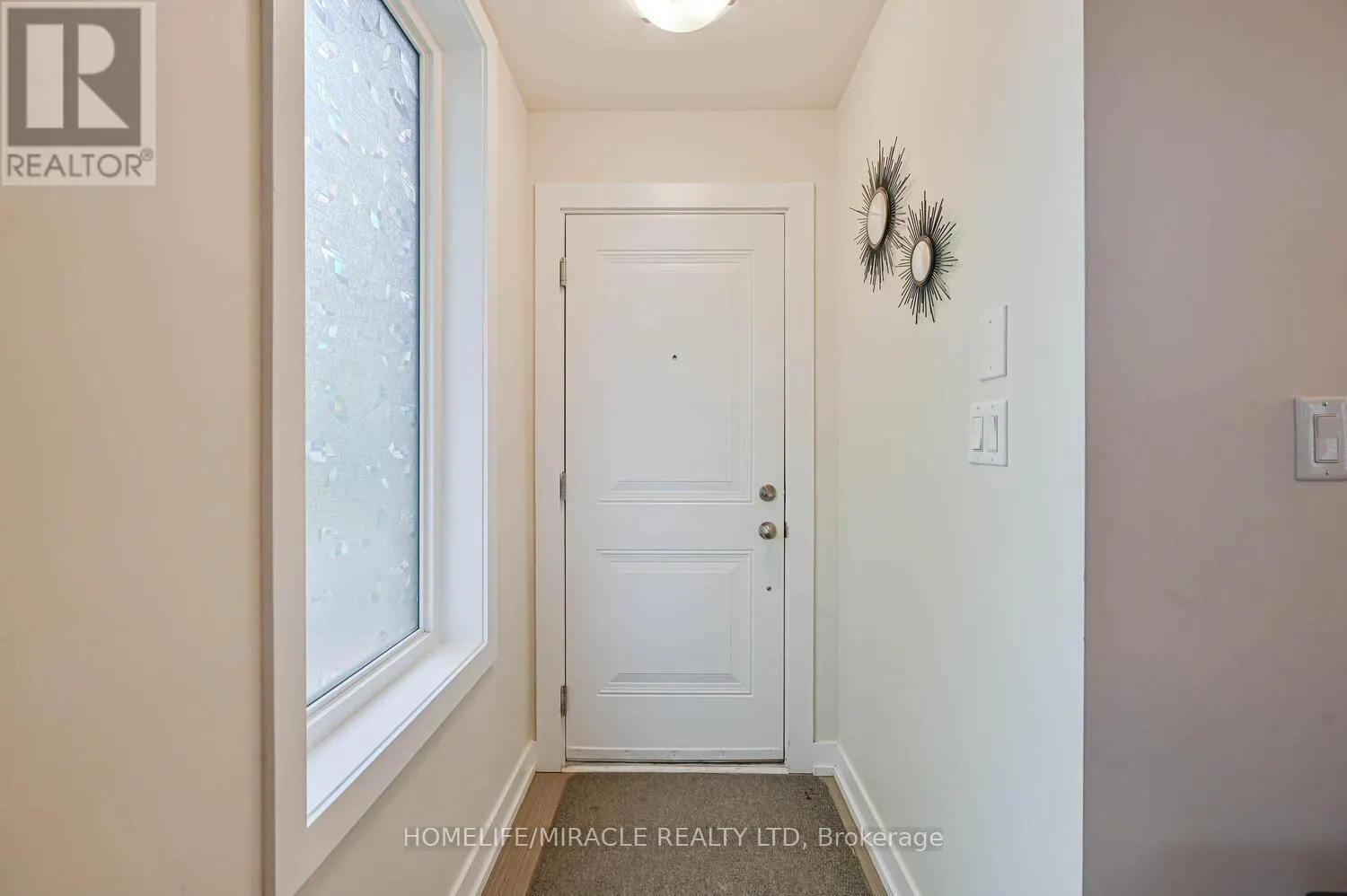 114 - 256 ROYAL YORK ROAD