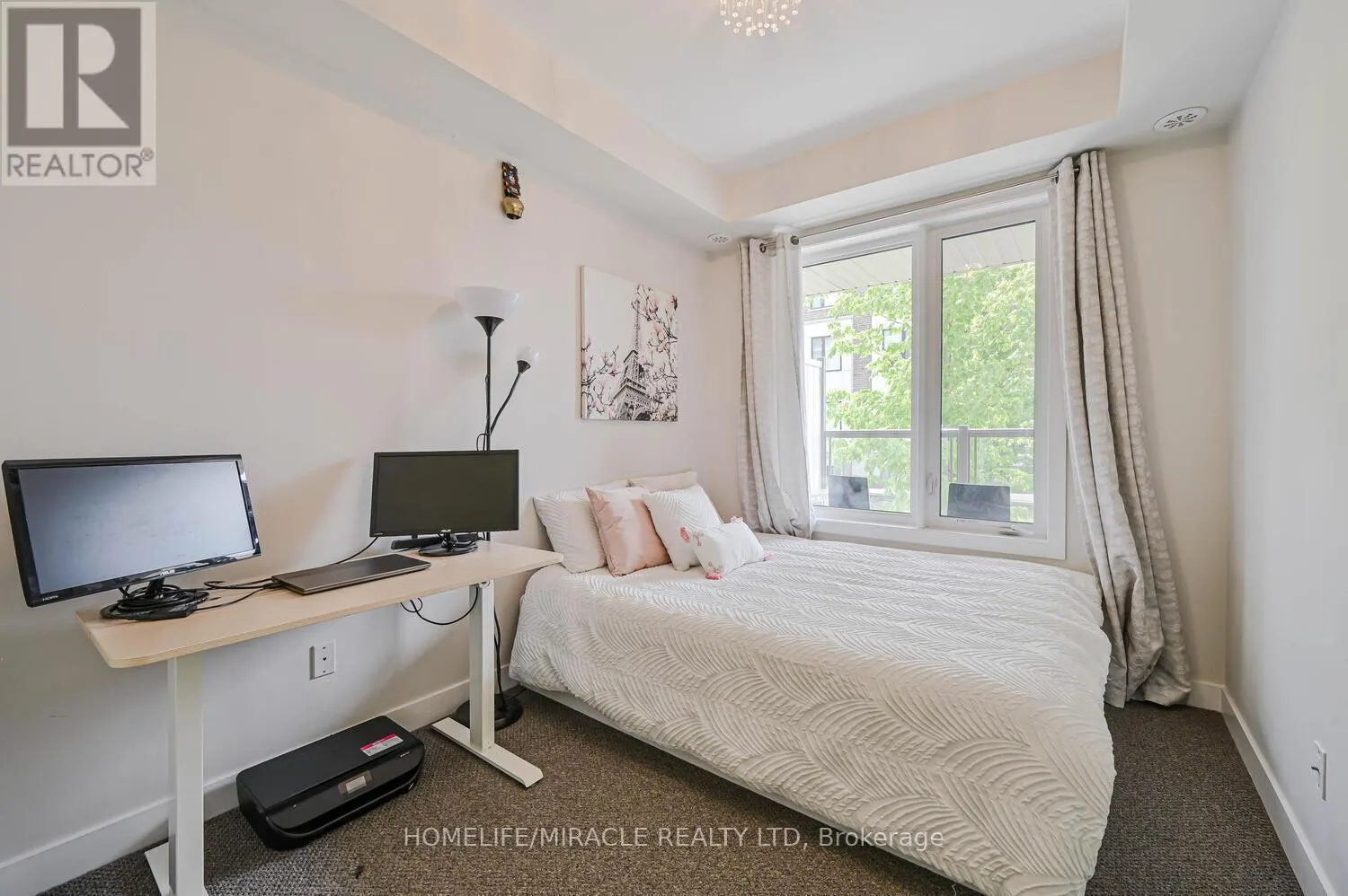 114 - 256 ROYAL YORK ROAD