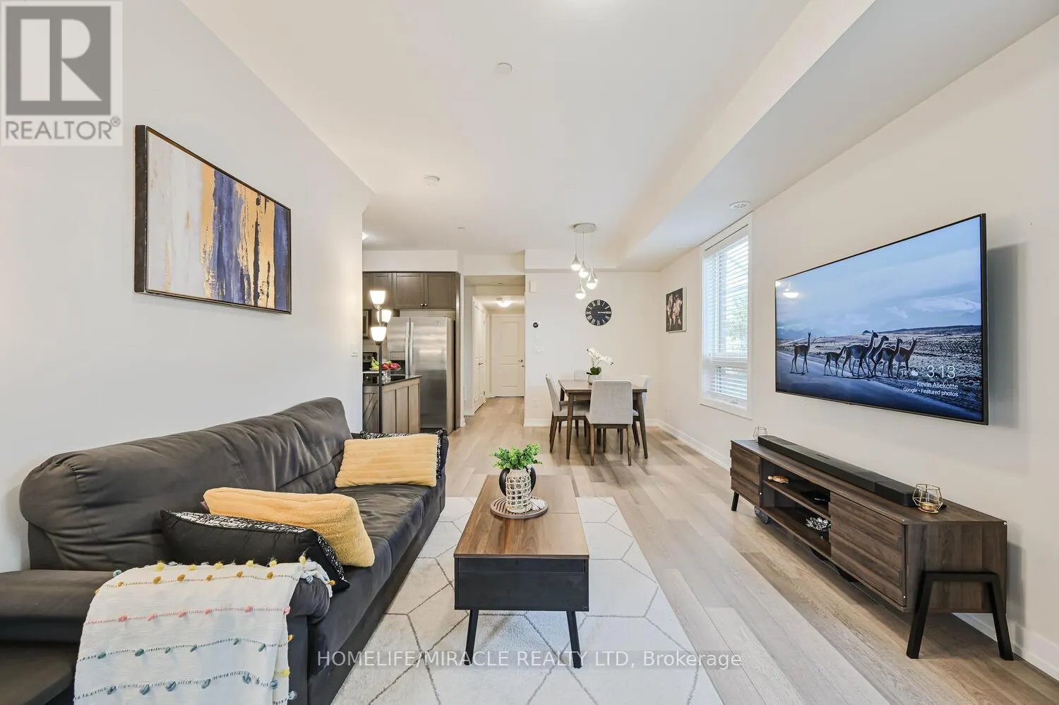 114 - 256 ROYAL YORK ROAD