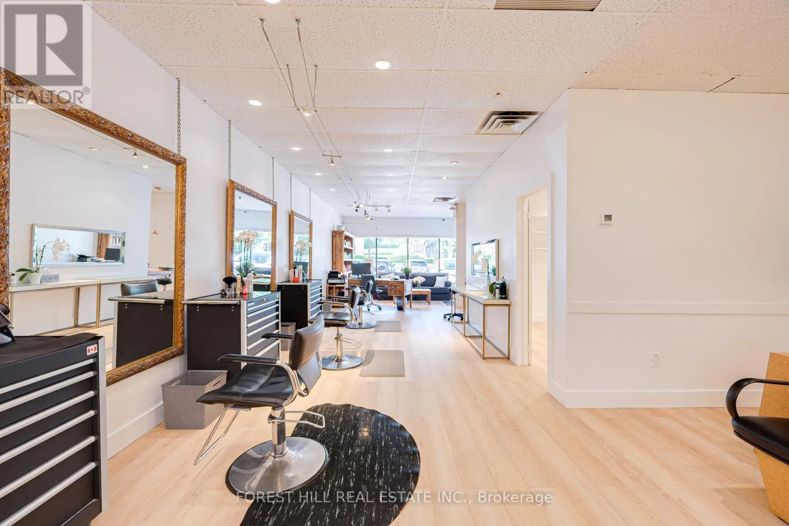 3 - 49 MISSISSAUGA ROAD N