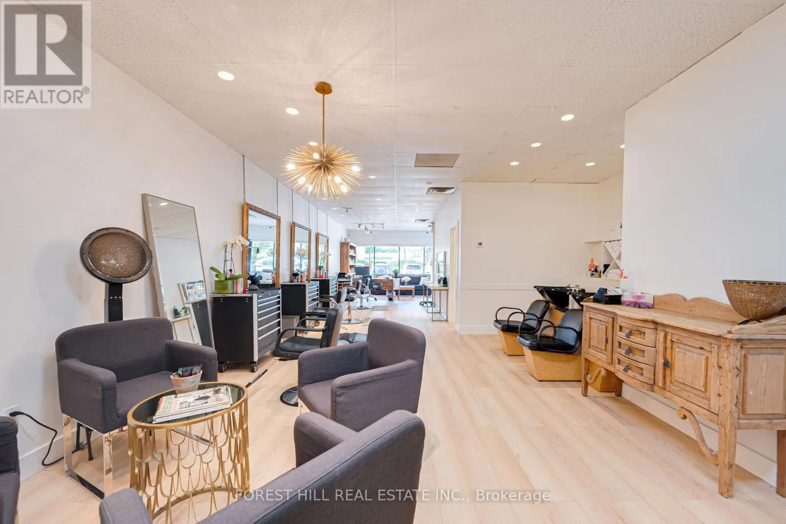 3 - 49 MISSISSAUGA ROAD N
