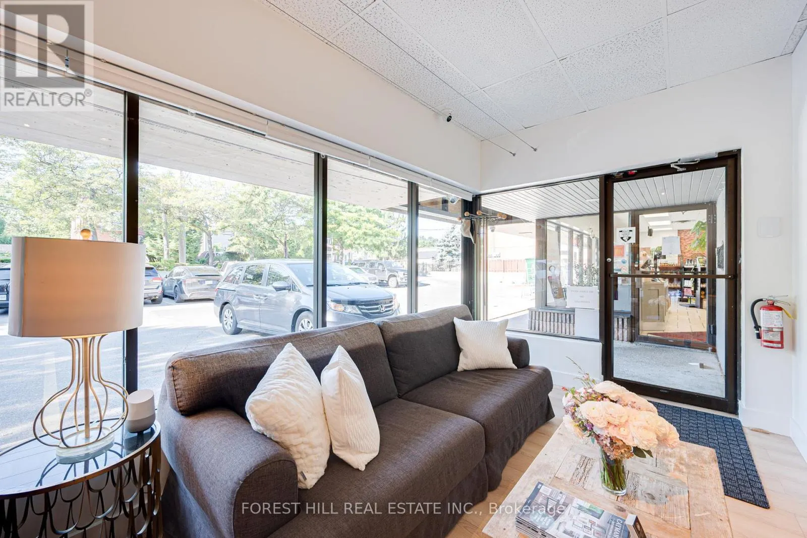 3 - 49 MISSISSAUGA ROAD N