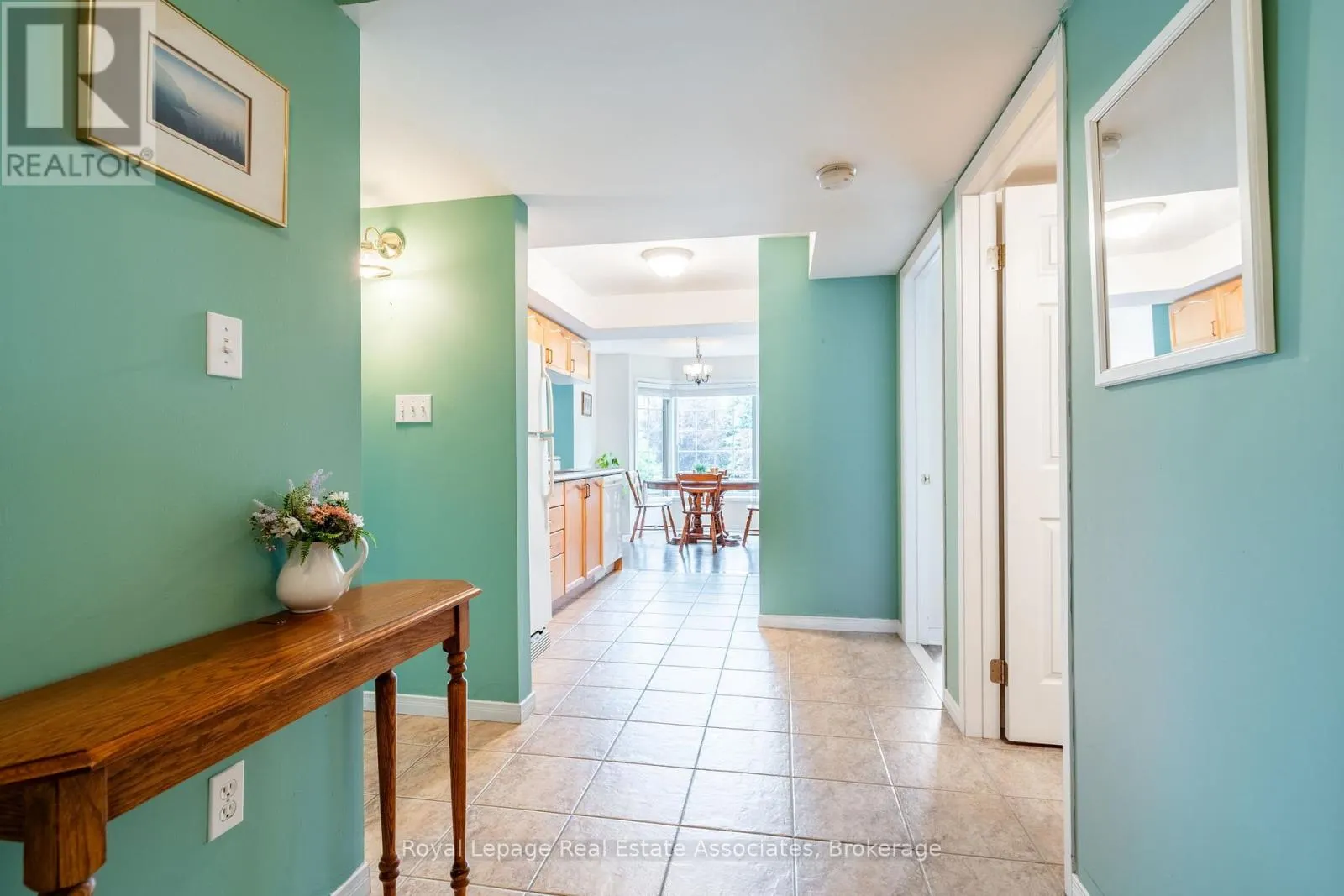 B208 - 216 PLAINS ROAD W