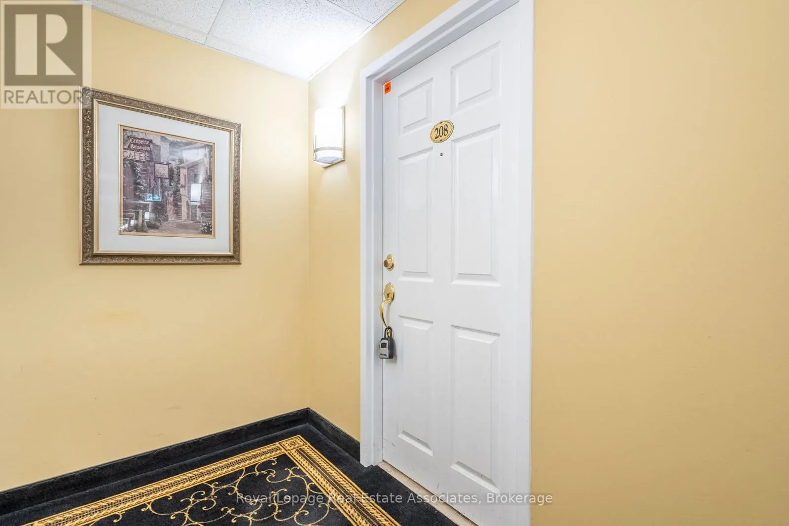 B208 - 216 PLAINS ROAD W