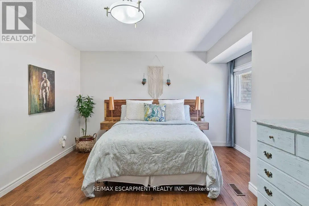 67 - 915 INVERHOUSE DRIVE