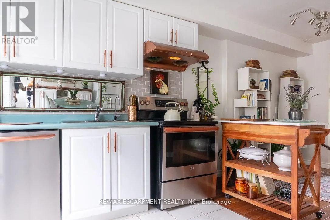 67 - 915 INVERHOUSE DRIVE