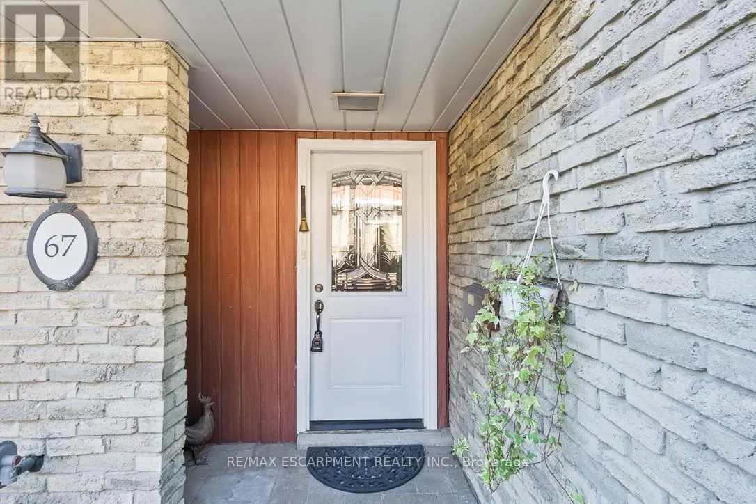 67 - 915 INVERHOUSE DRIVE