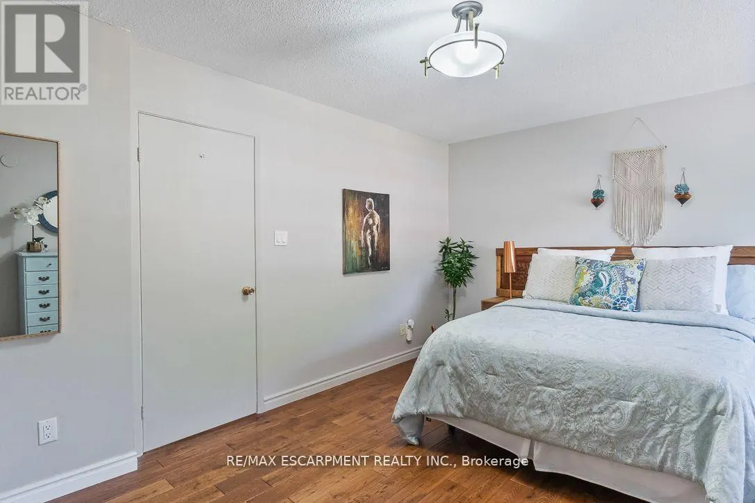 67 - 915 INVERHOUSE DRIVE