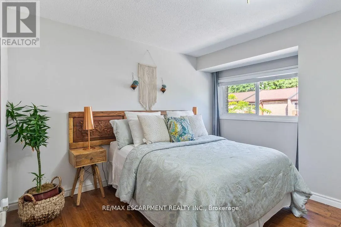 67 - 915 INVERHOUSE DRIVE