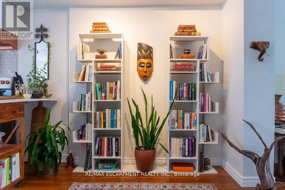67 - 915 INVERHOUSE DRIVE