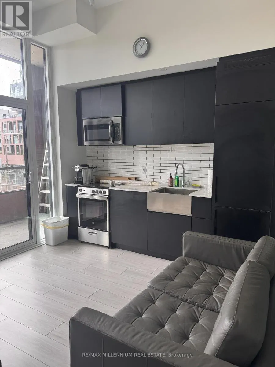 219 - 270 DUFFERIN STREET