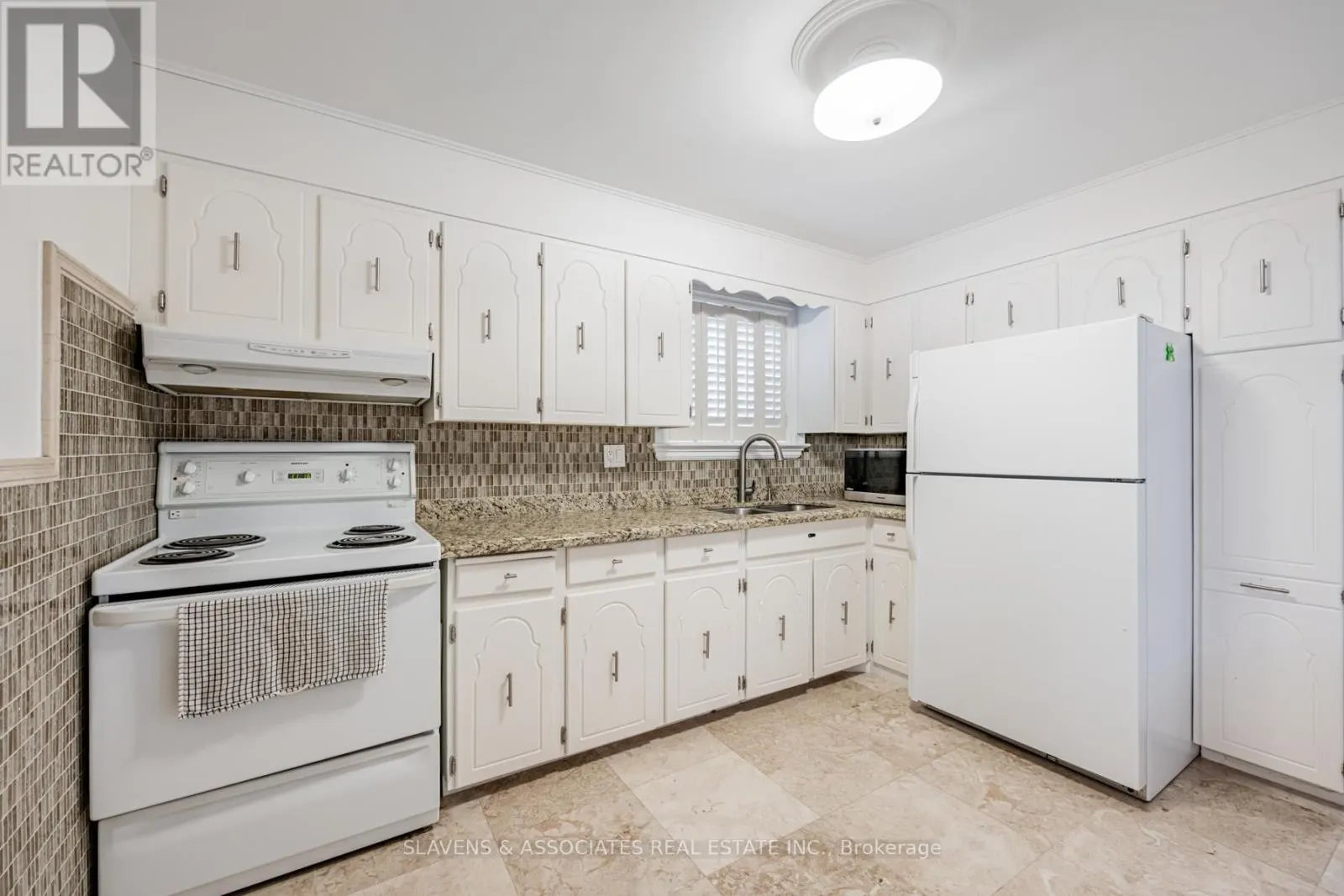 MAIN FLR - 159 SPALDING ROAD