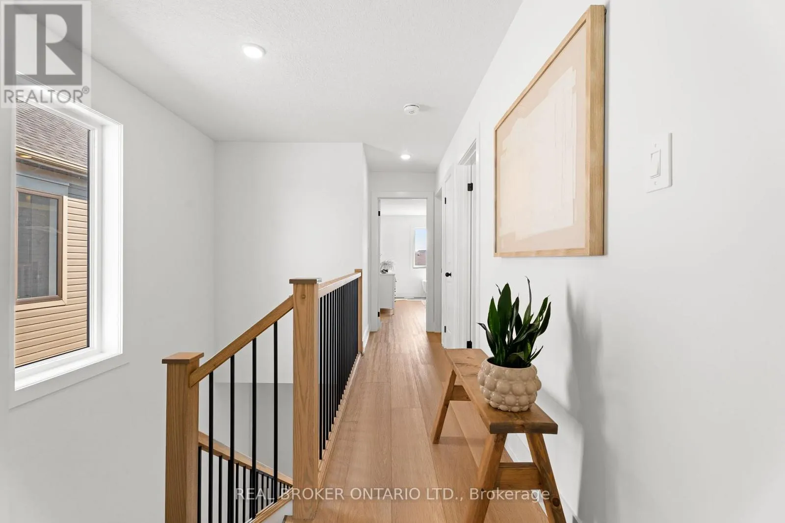 22 - 690 BROADWAY