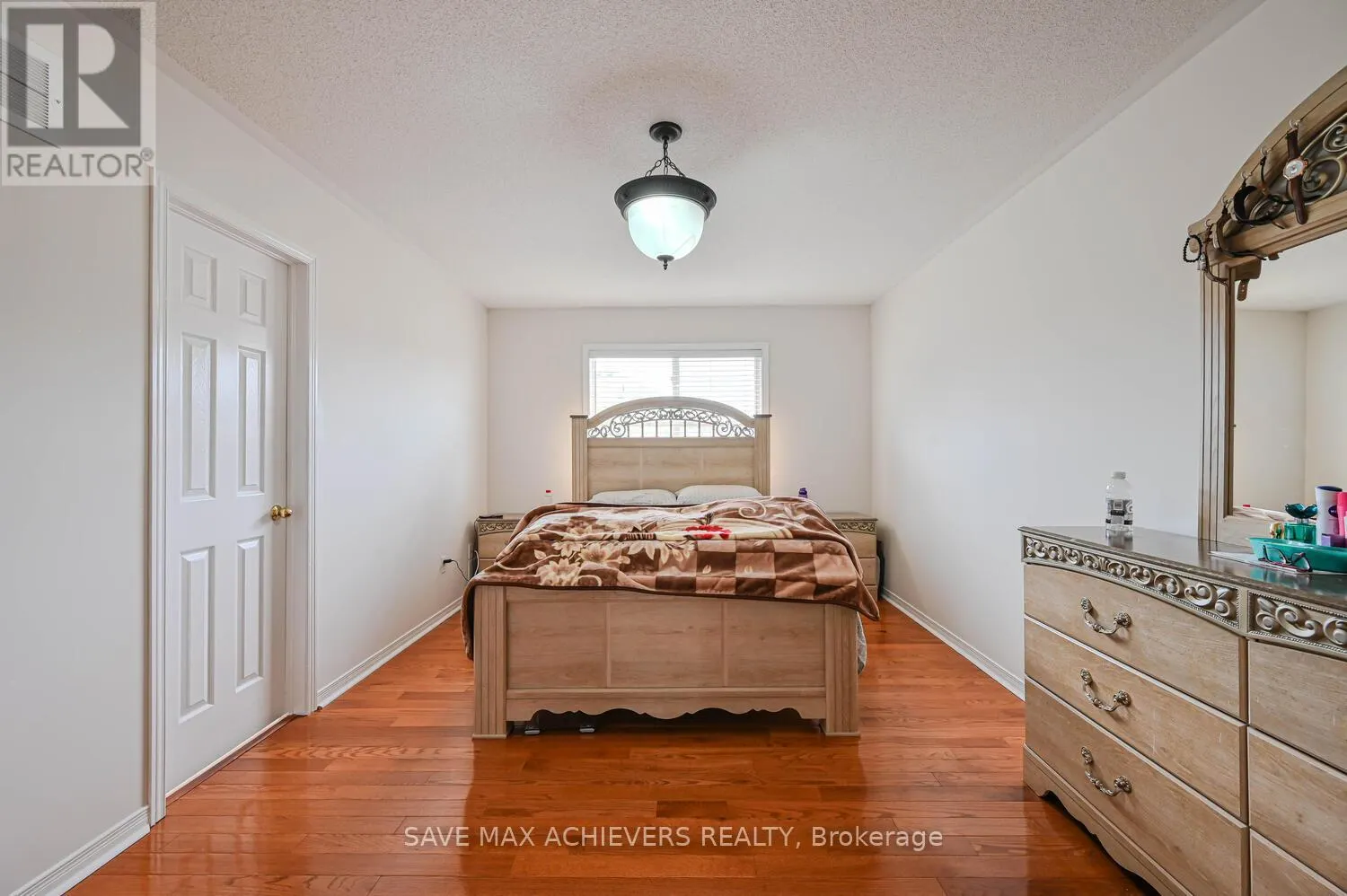 21 RIVERPLACE CRESCENT
