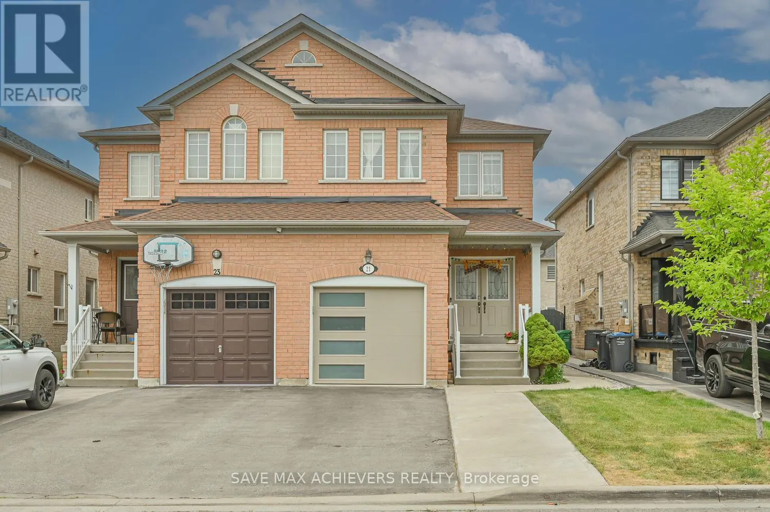 21 RIVERPLACE CRESCENT