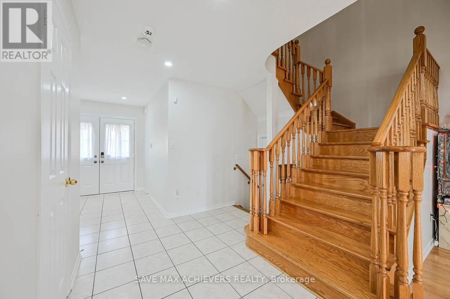 21 RIVERPLACE CRESCENT