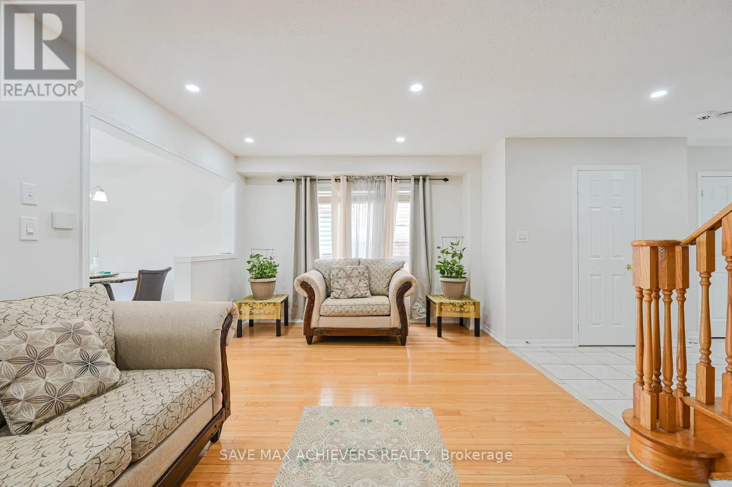 21 RIVERPLACE CRESCENT