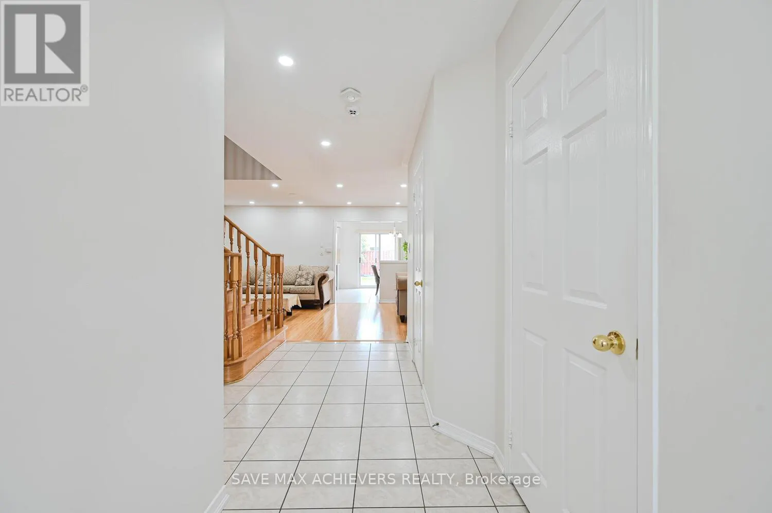 21 RIVERPLACE CRESCENT