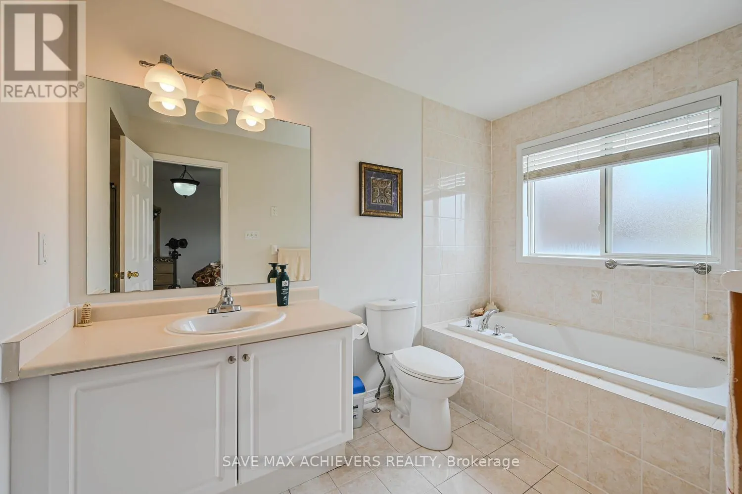 21 RIVERPLACE CRESCENT