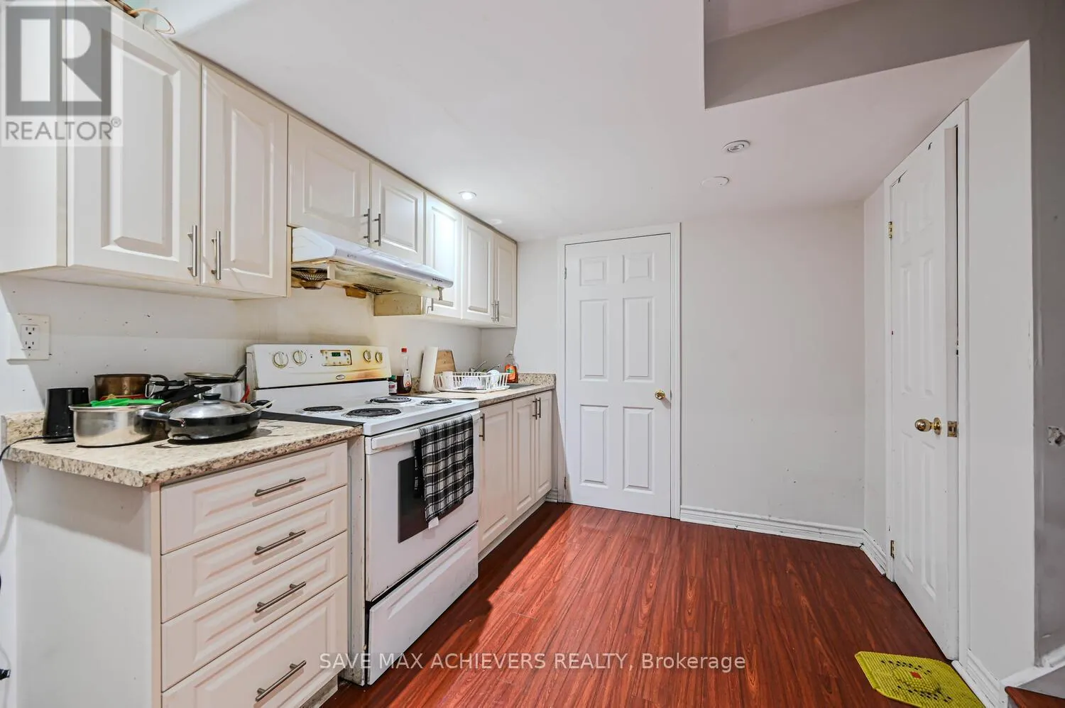 21 RIVERPLACE CRESCENT