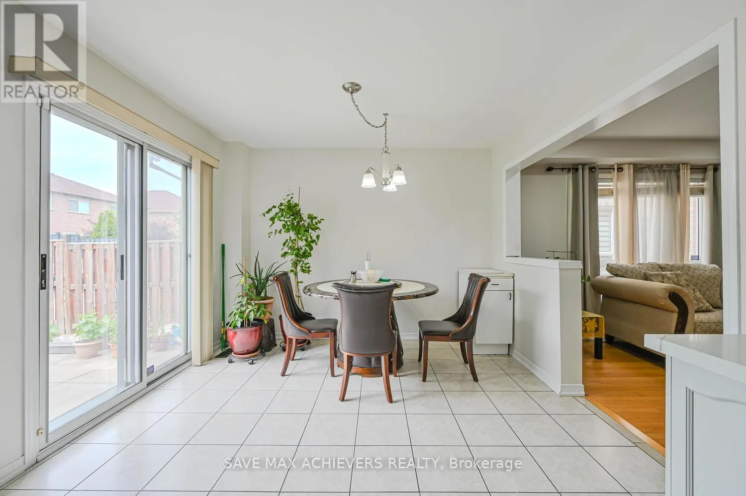 21 RIVERPLACE CRESCENT