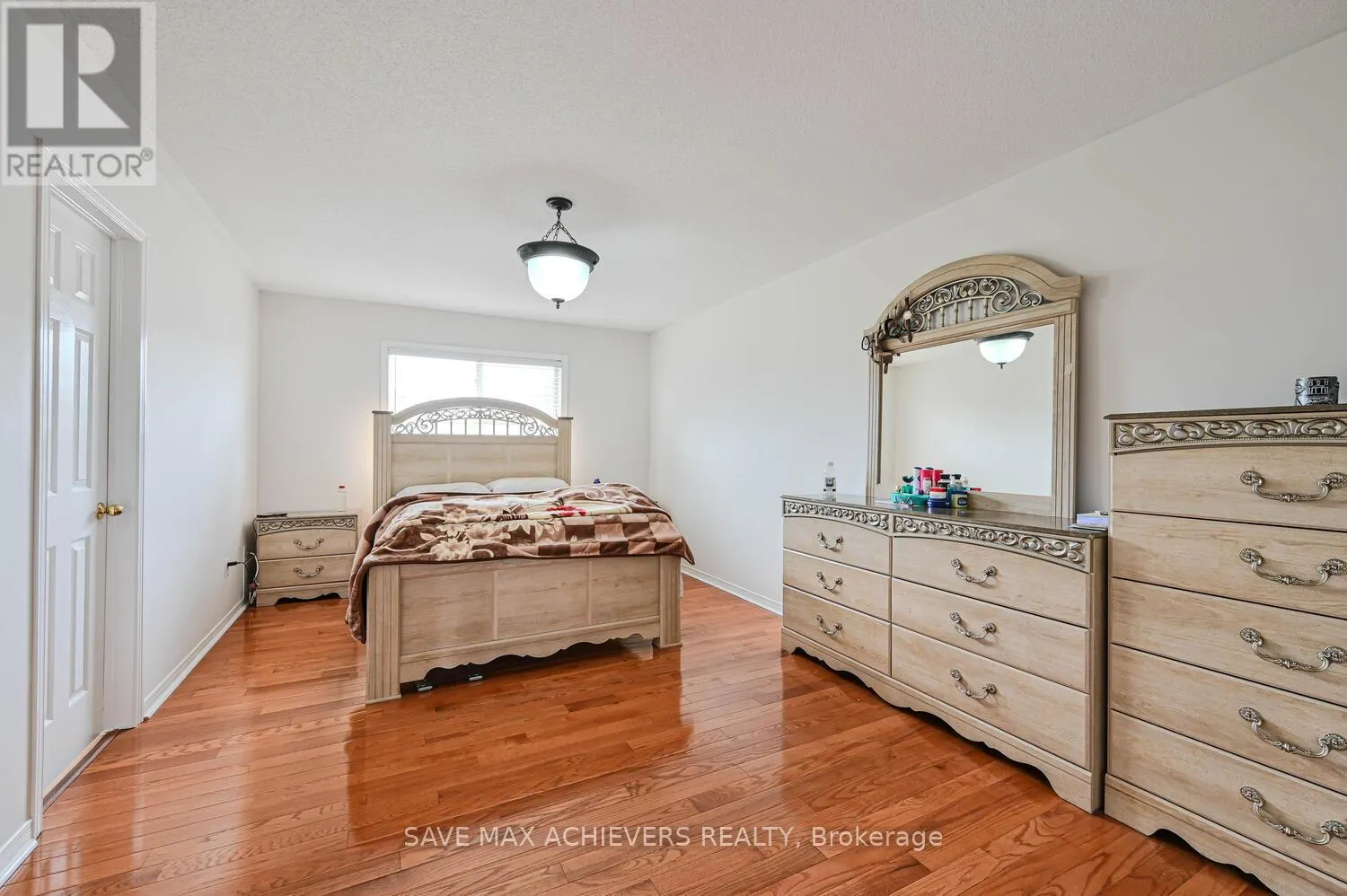 21 RIVERPLACE CRESCENT