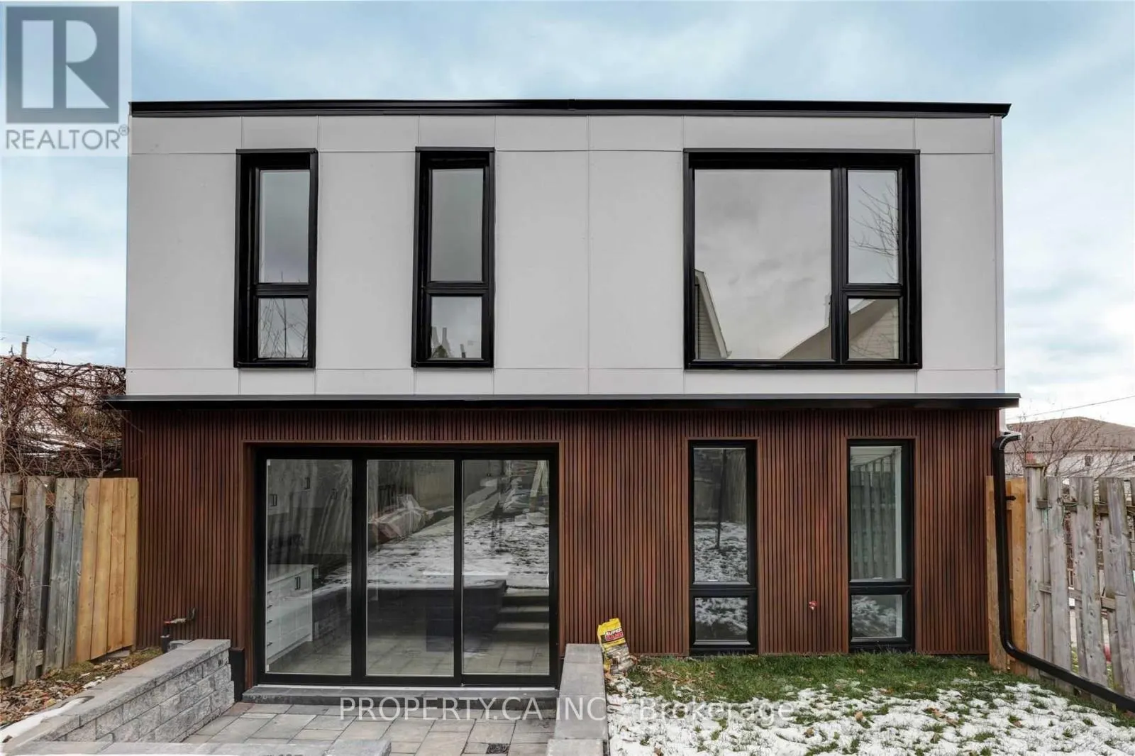 LANEWAY - 53 EVERSFIELD ROAD
