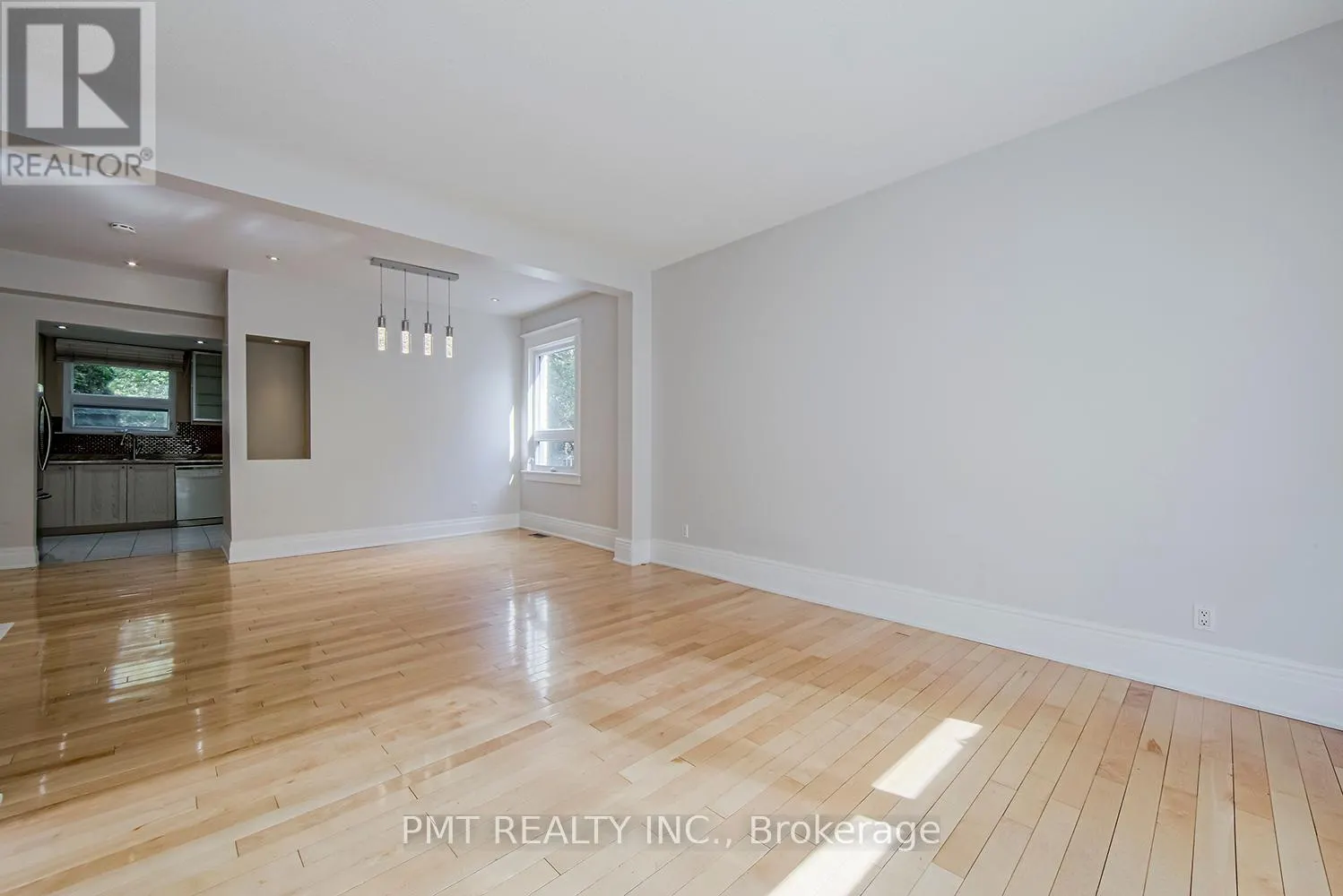 MAIN - 39 WINDERMERE AVENUE