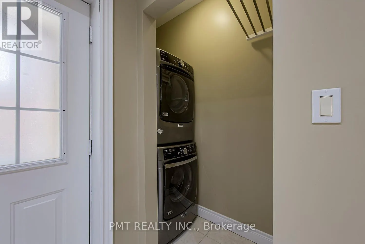 MAIN - 39 WINDERMERE AVENUE
