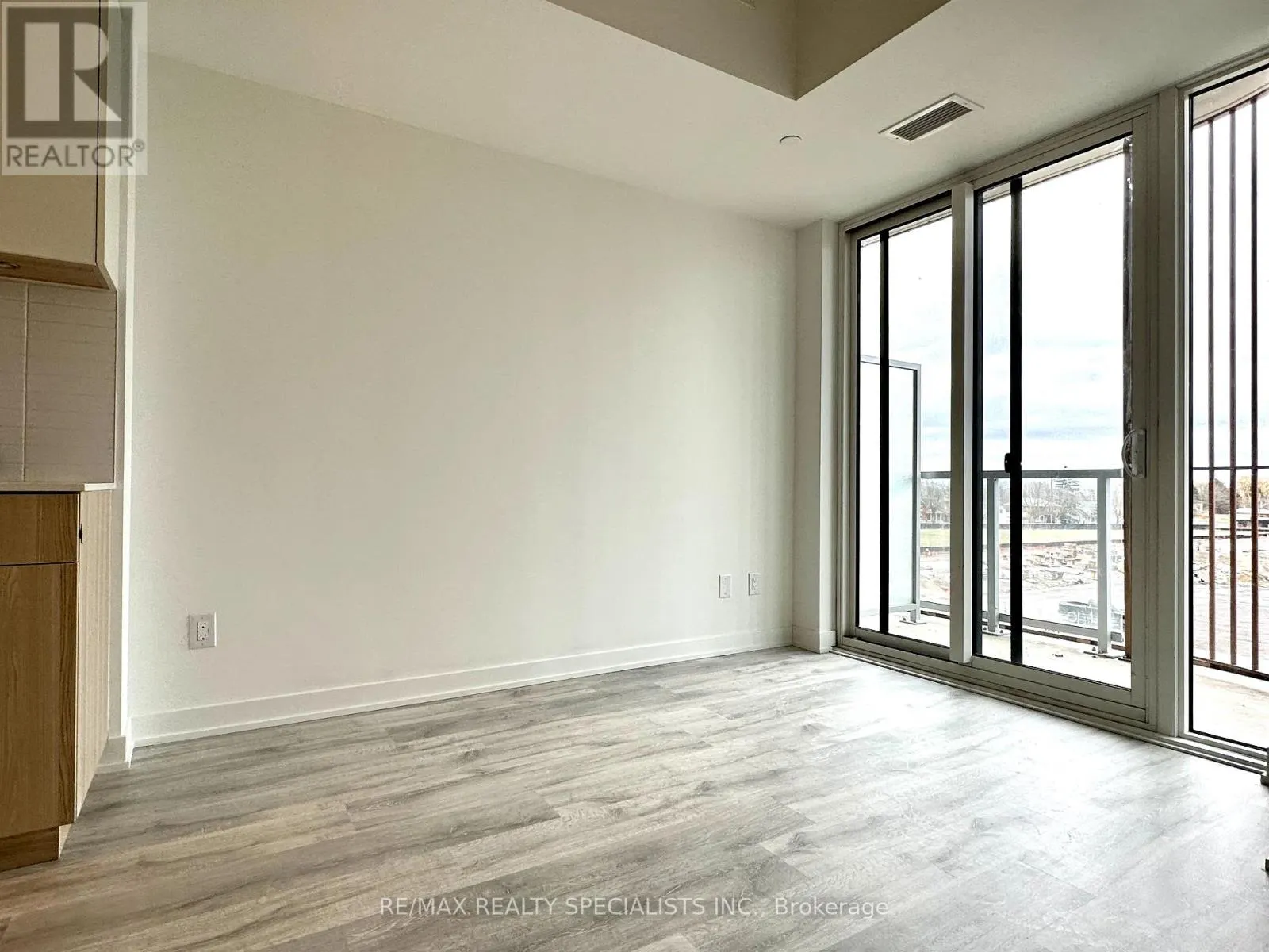 312 - 220 MISSINNIHE WAY