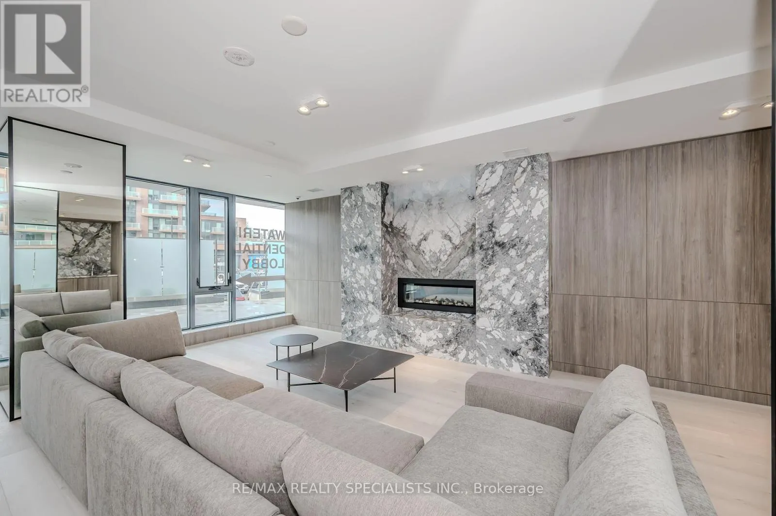 312 - 220 MISSINNIHE WAY