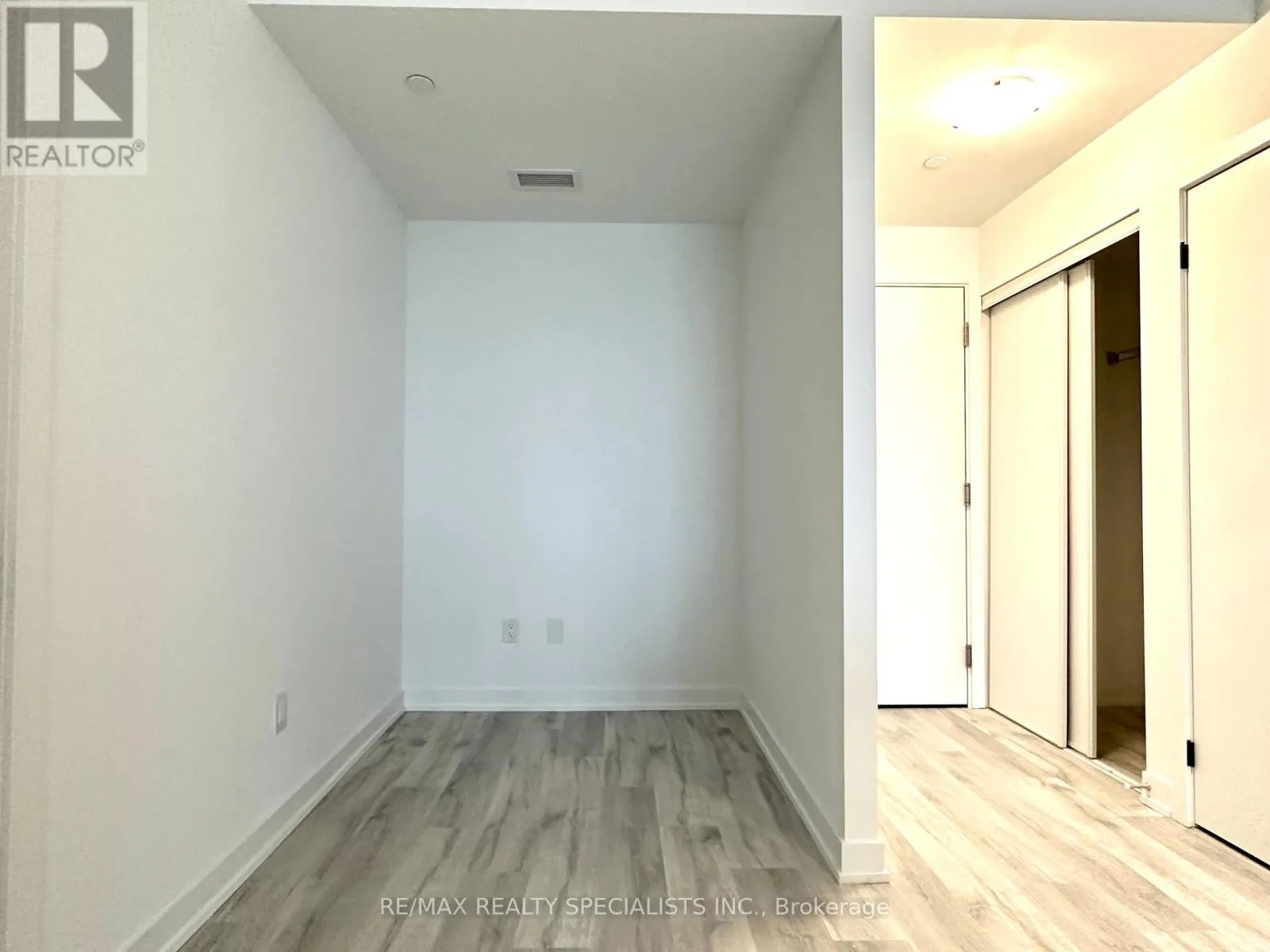 312 - 220 MISSINNIHE WAY