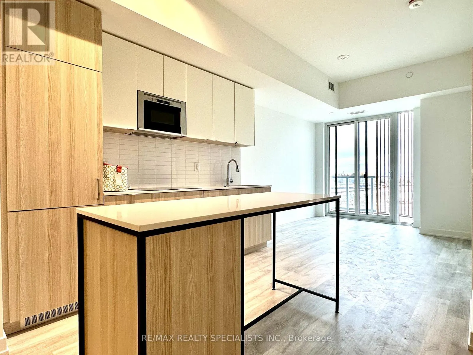 312 - 220 MISSINNIHE WAY