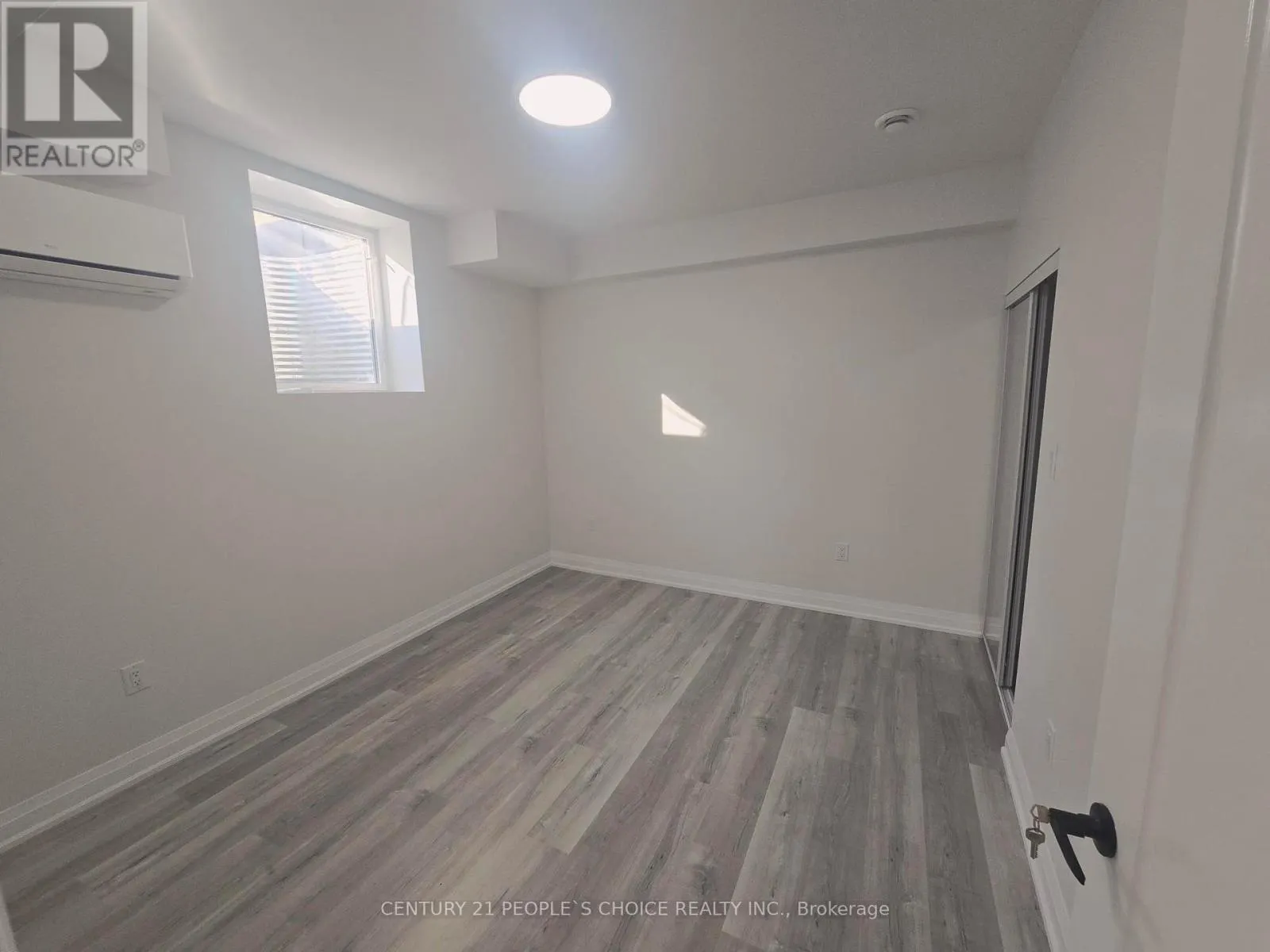BSMT - 15 WILLIAM CRAWLEY WAY