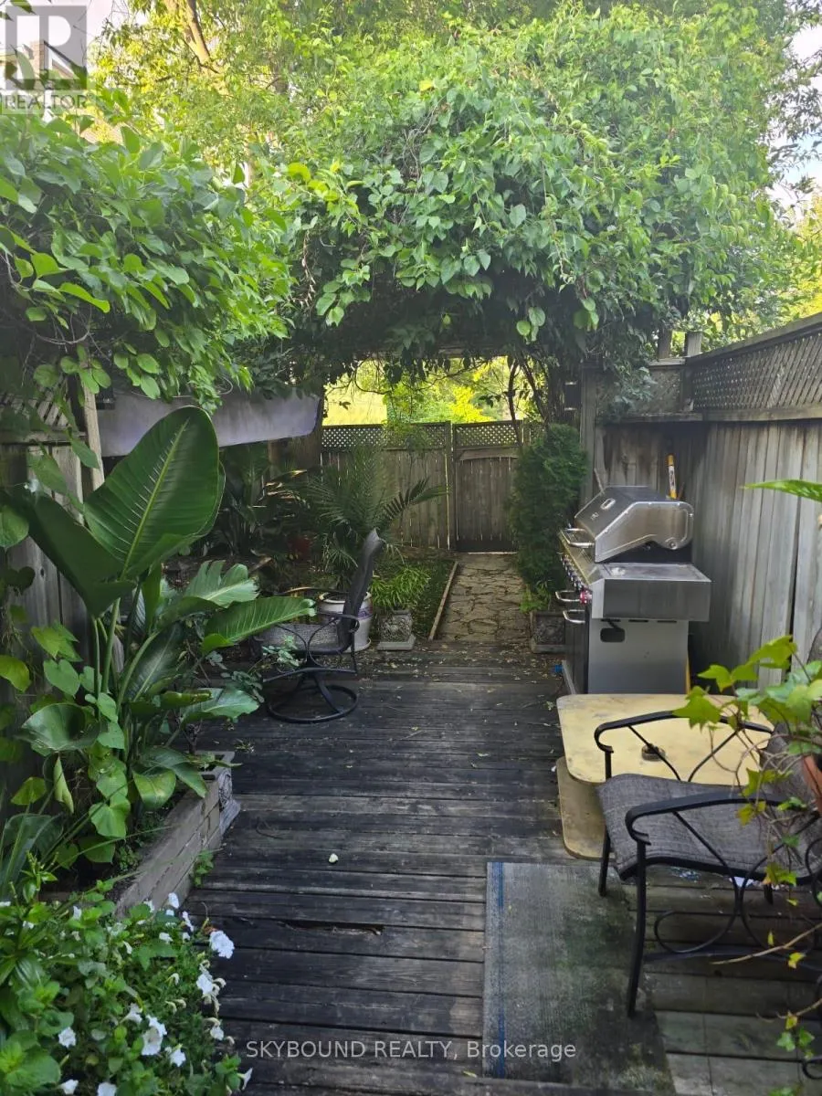 837 GLADSTONE AVENUE