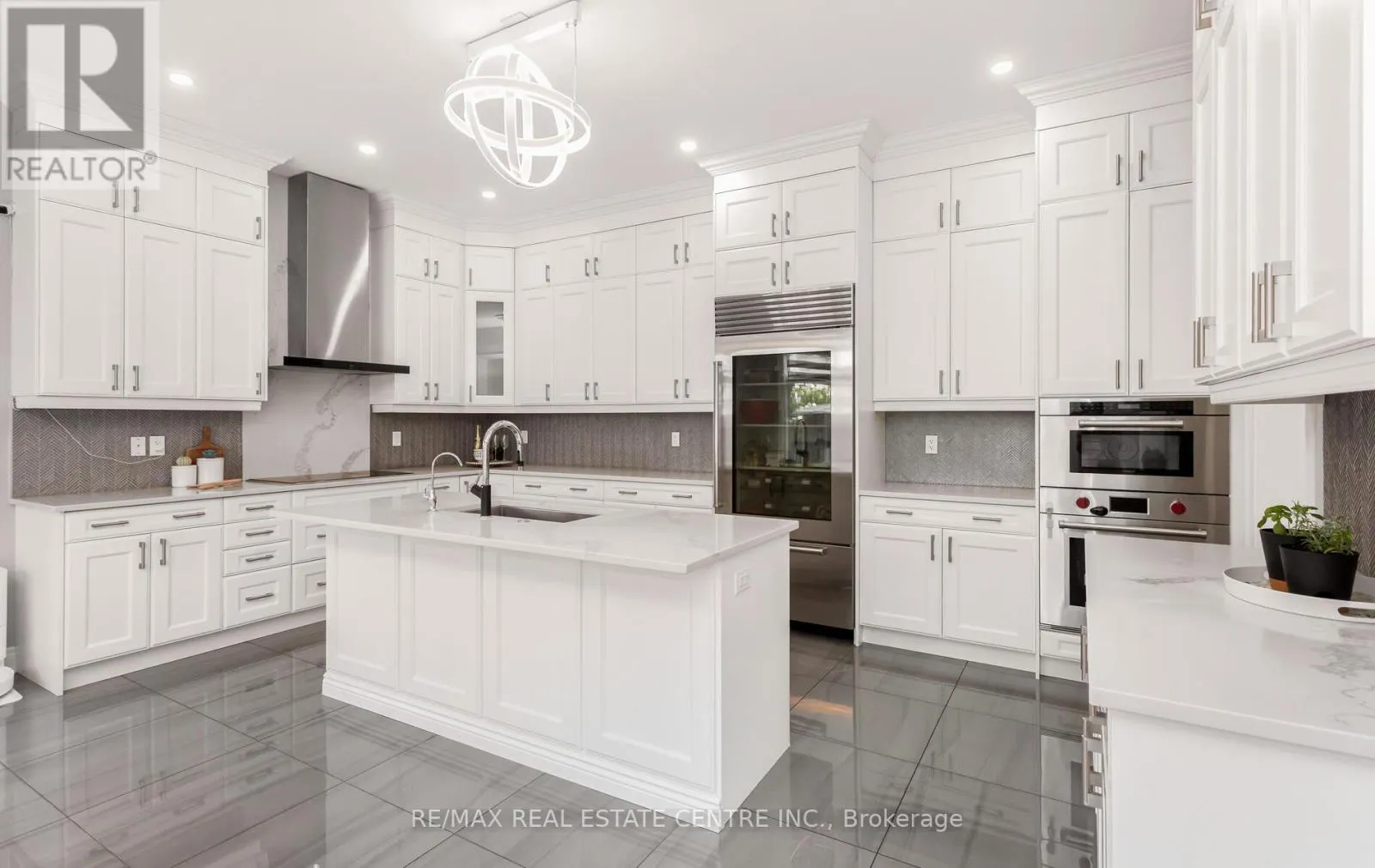 9 ROLLING ACRES ROAD