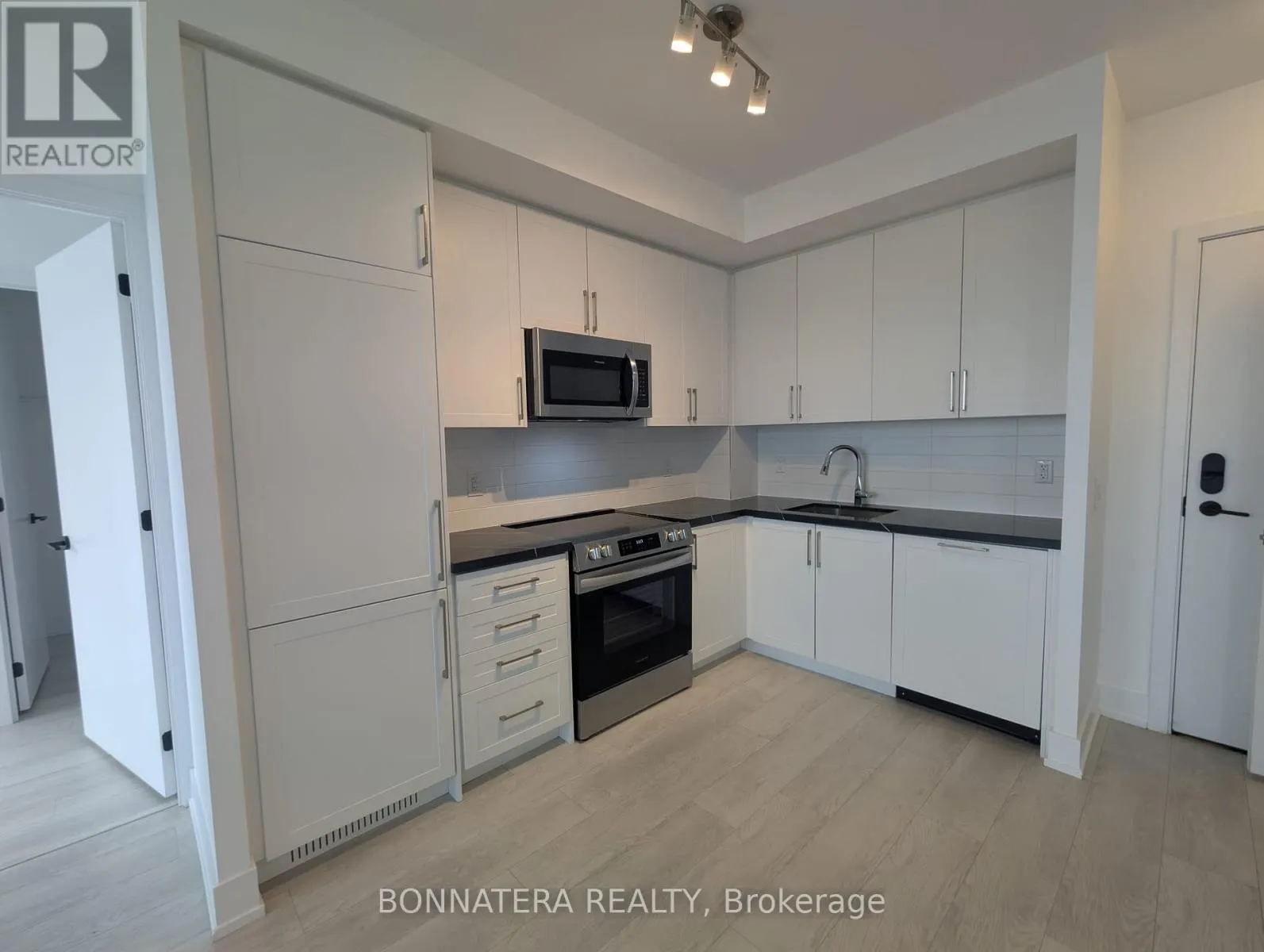 640 - 2450 OLD BRONTE ROAD