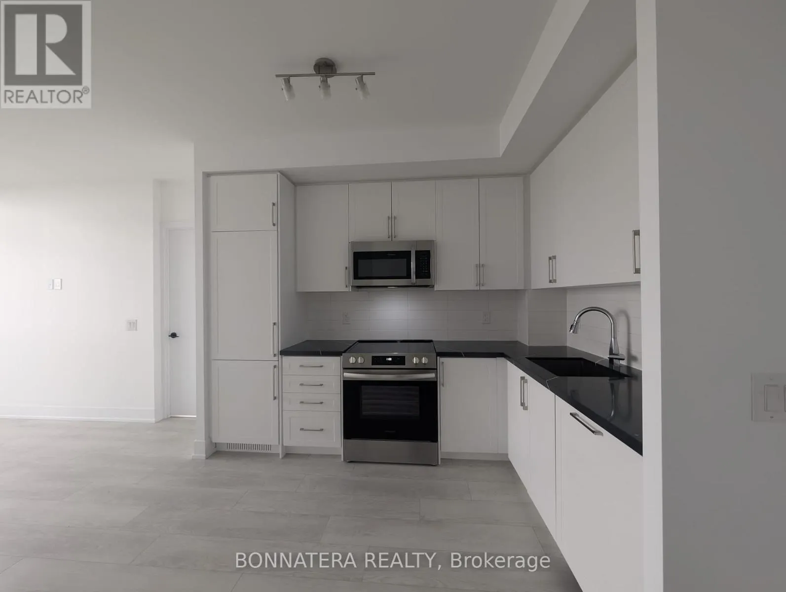 640 - 2450 OLD BRONTE ROAD