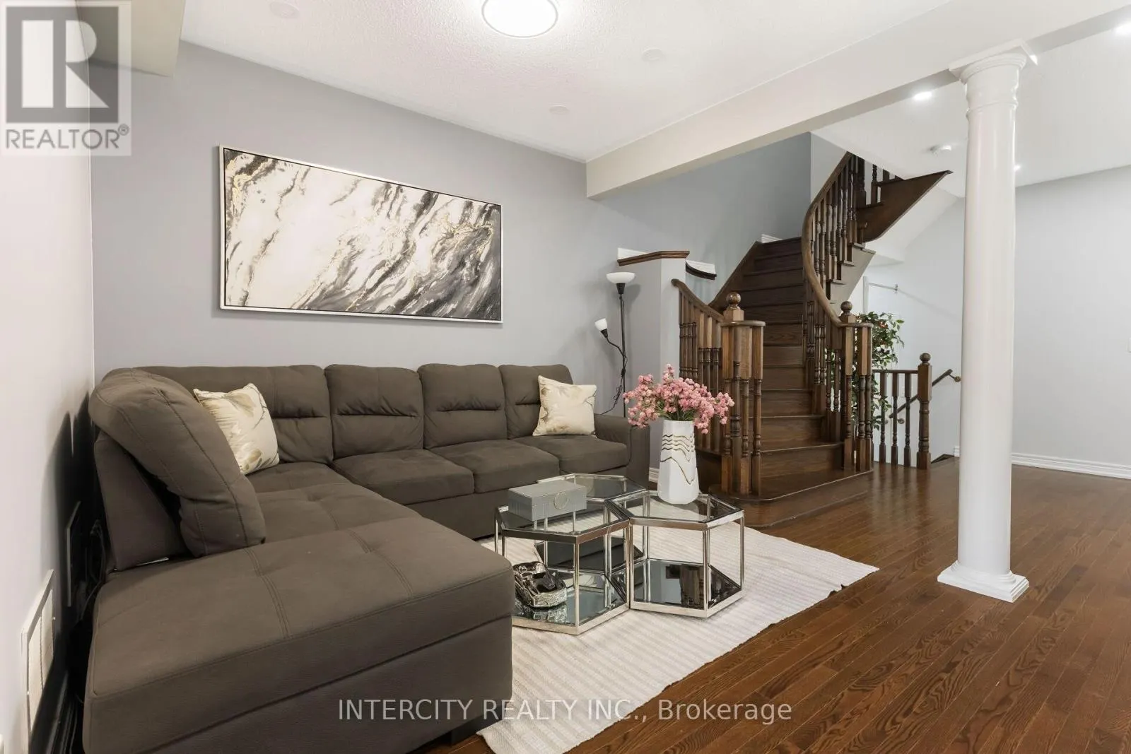 20 VANDERPOOL CRESCENT