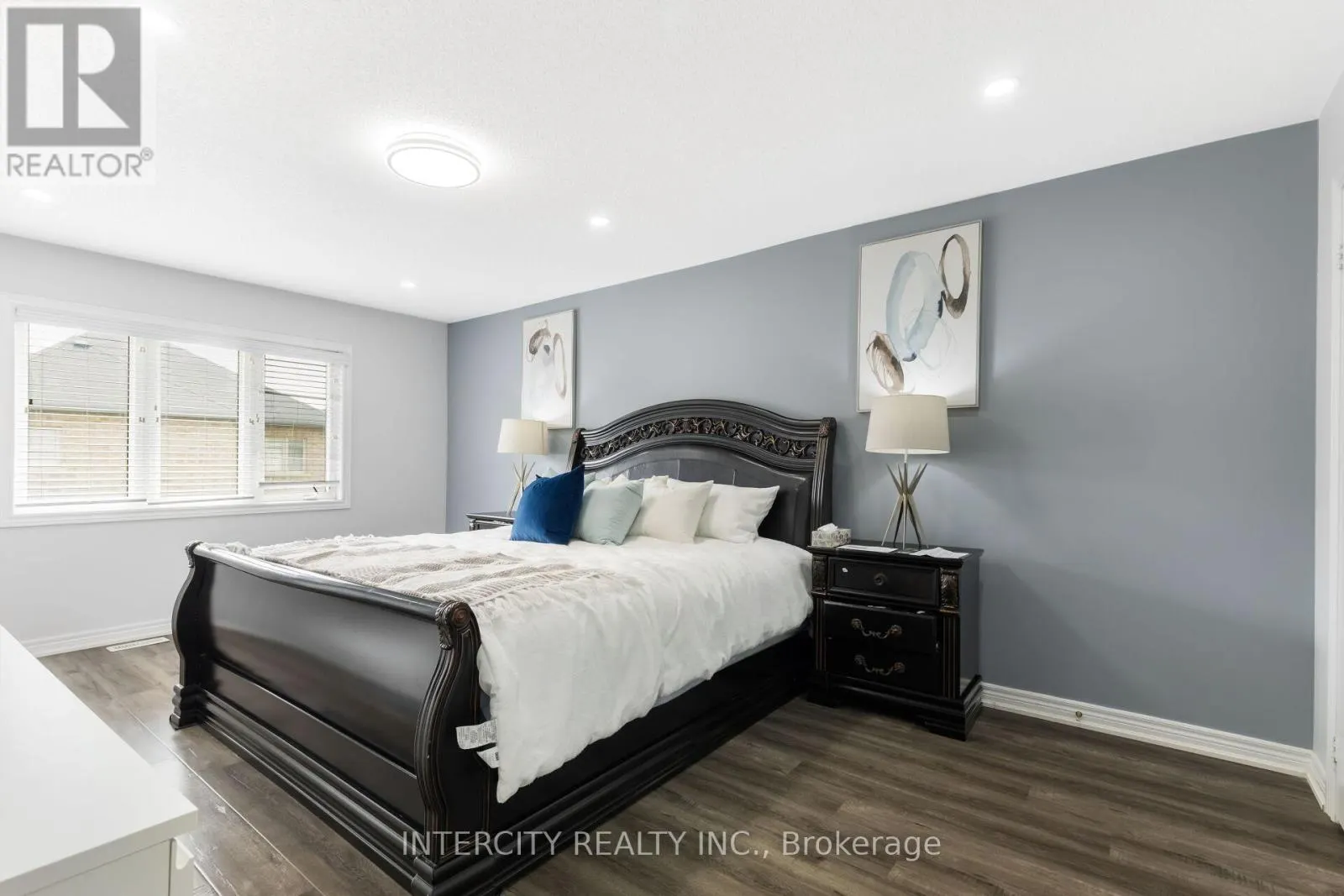 20 VANDERPOOL CRESCENT
